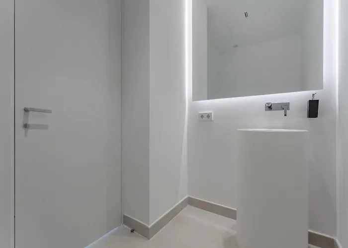 Aquastar Вілла Адехе